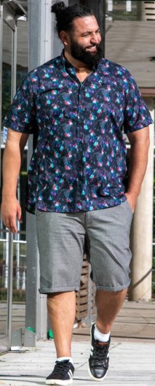 D555 Farnborough Short Sleeve Guitar AOP Shirt With Hidden Button Down Black - Skjorter - Store skjorter - 2XL-8XL