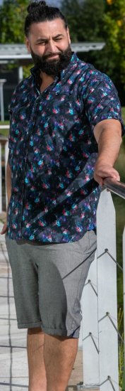 D555 Farnborough Short Sleeve Guitar AOP Shirt With Hidden Button Down Black - Skjorter - Store skjorter - 2XL-8XL