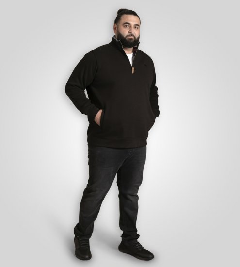 D555 Russel Fleece Sweatshirt with Chest Embroidery Black - Gensere og hettegensere - Store hettegensere - 2XL-14XL