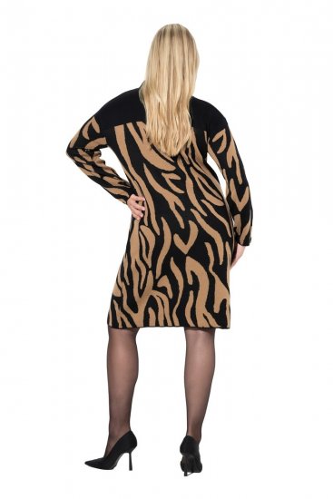 Ulla Popken 845378 Dyremønstret strikket kjole Beige - Aftenkjoler - Selskapskjoler for kvinner
