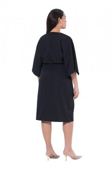 Ulla Popken 847909 Blomstret midikjole Svart - Midikjoler - Midikjoler i store størrelser