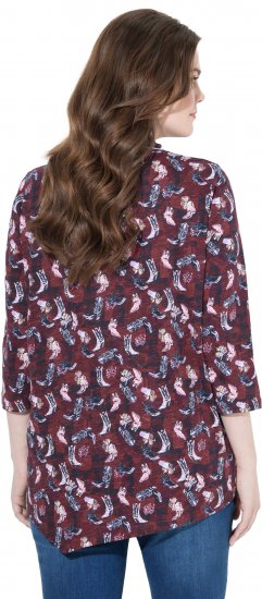 Ulla Popken Asymmetric Cowboy Boot Print Tee Dark Ruby - Trykket T-skjorter for dame - 