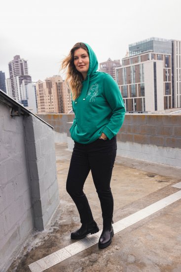 Ulla Popken Face Graphic Long Sleeve Hoodie Emerald Green - Hettegensere og collegegensere - Myke gensere, hettegensere og strikk