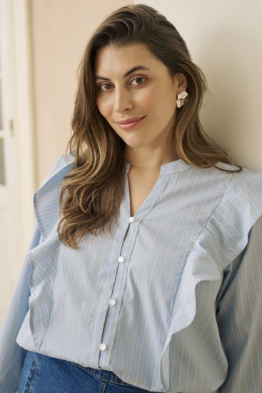 Kaffe Curve Lenia Flounce Shirt Powder Blue Stripe - Skjorter - 