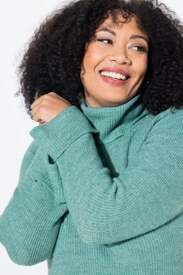 Ulla Popken Asymmetric Zipper Turtleneck Sweater Green - Hettegensere og collegegensere - Myke gensere, hettegensere og strikk