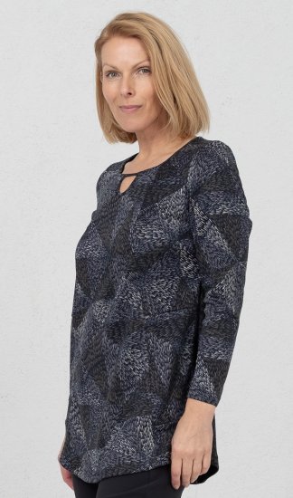 Scandinavian Caramel Triangles Tunic Dark Blue - Trykket T-skjorter for dame - 