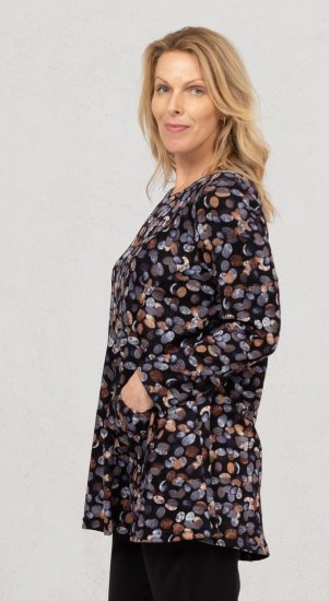 Scandinavian Caramel Flower Petals Tunic Copper and Blue - Trykket T-skjorter for dame - 